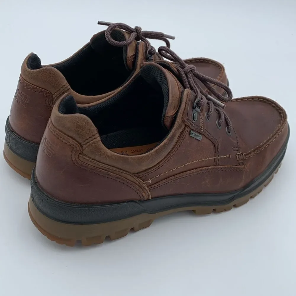 Ecco Track 25 brown leather low top ankle boots size 43